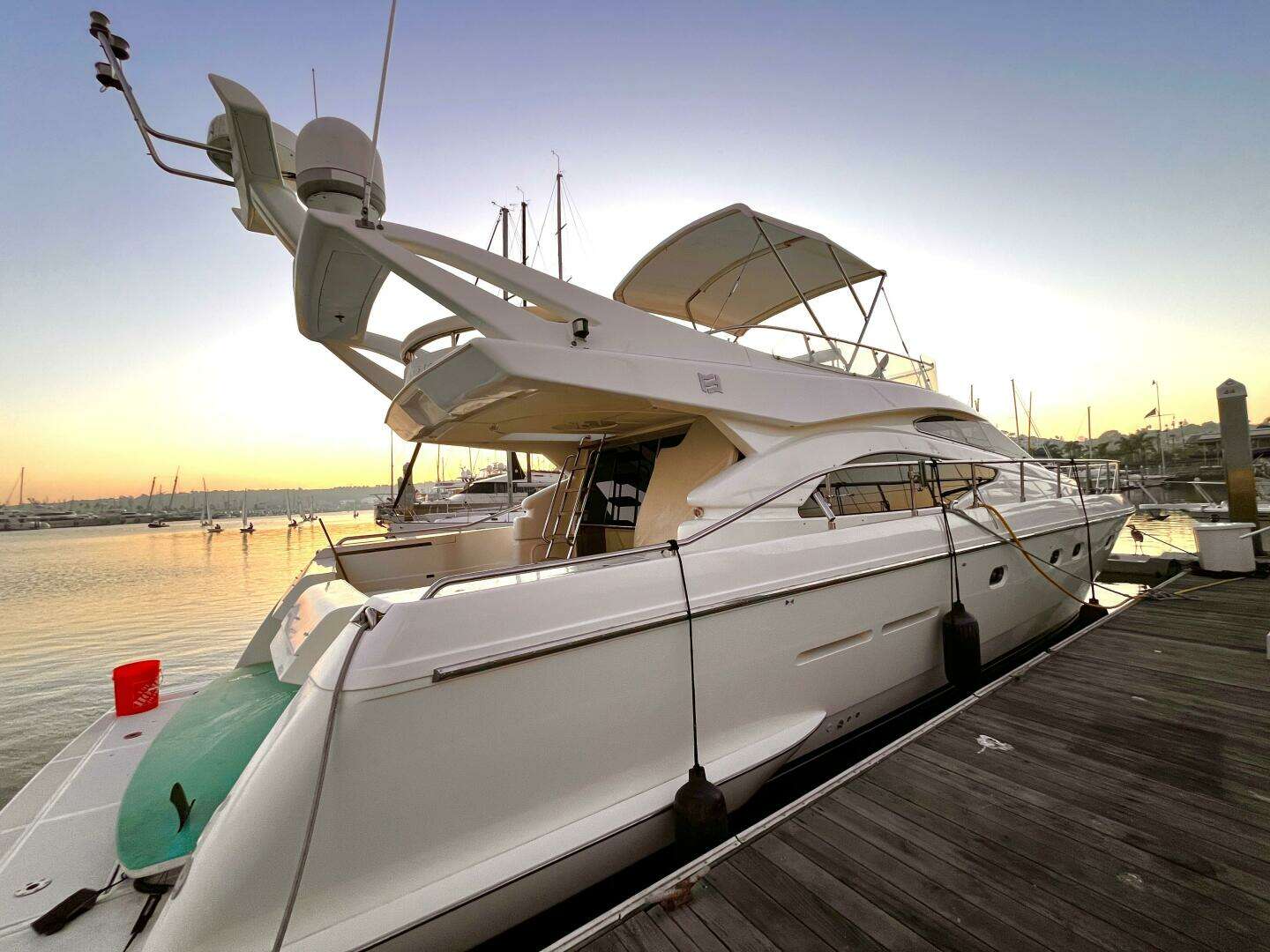 2004 53' Ferretti Yachts photo