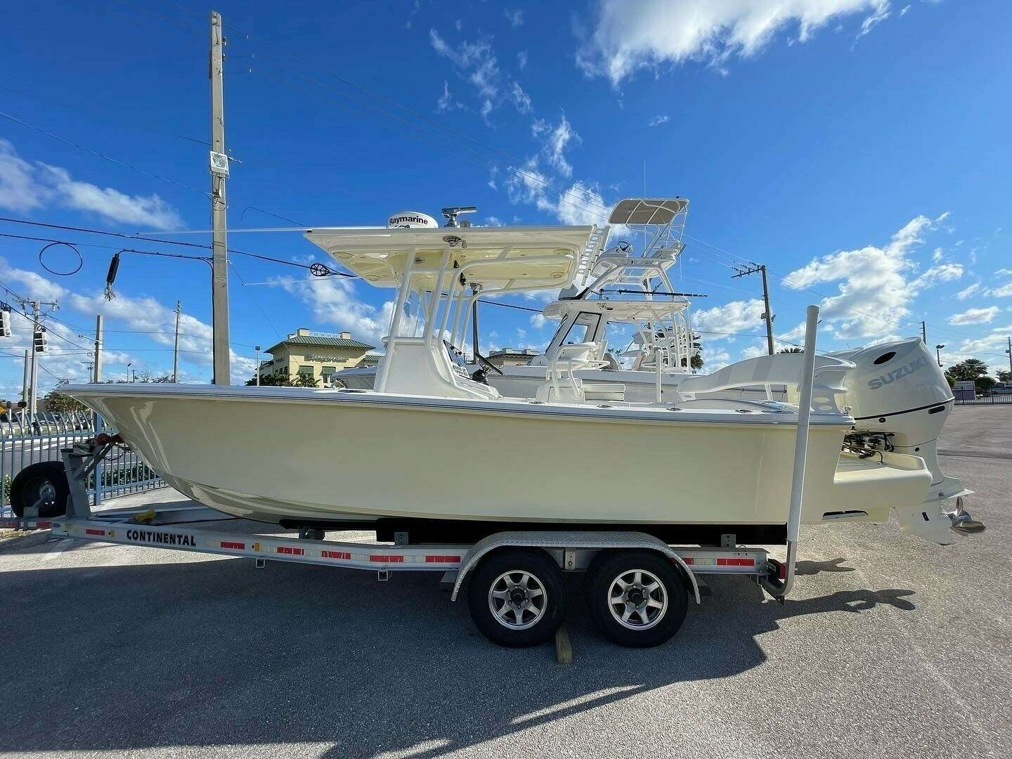 2008 27' Silverhawk photo