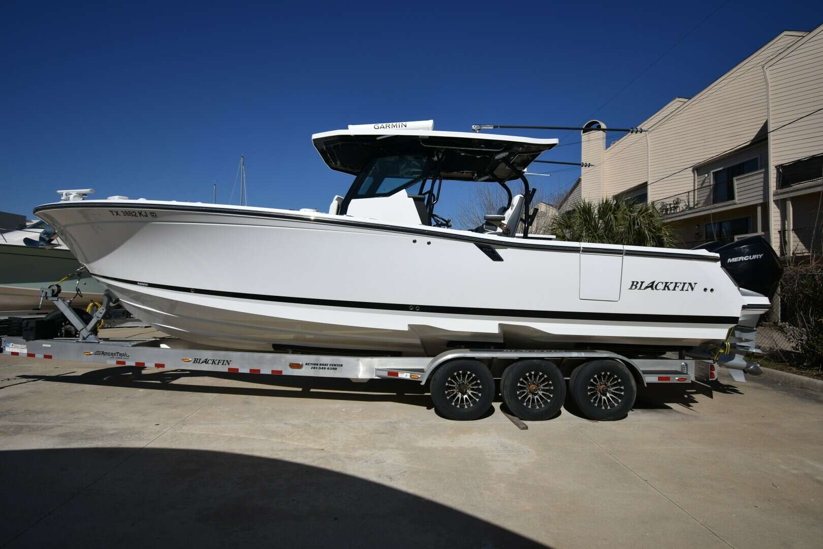 2021 33' Blackfin photo