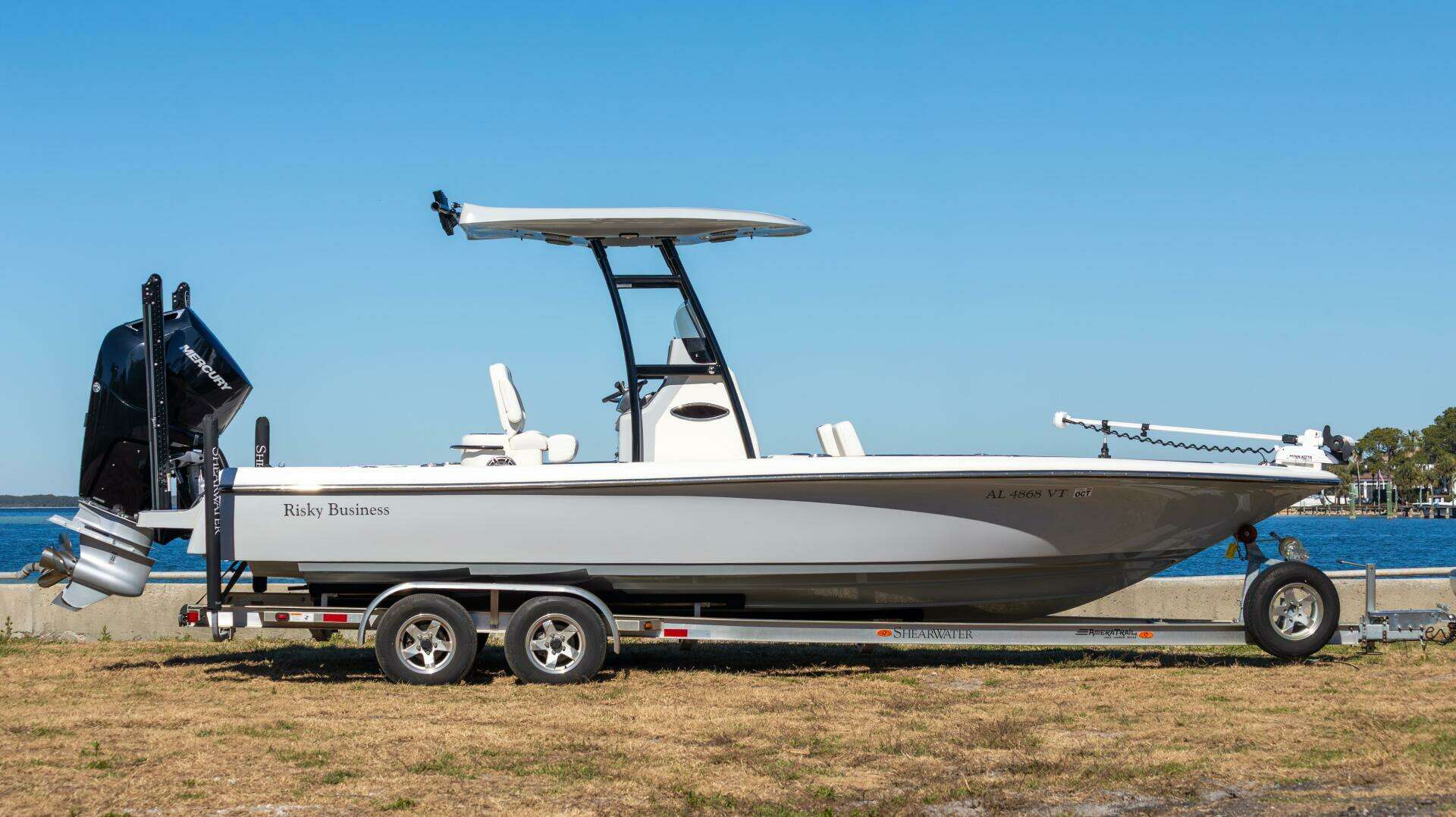 2023 26' ShearWater photo
