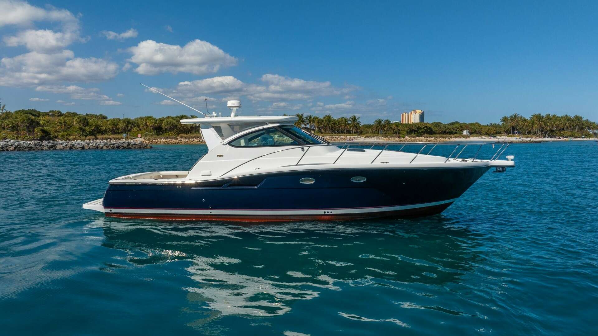 2004 42' Tiara Yachts photo