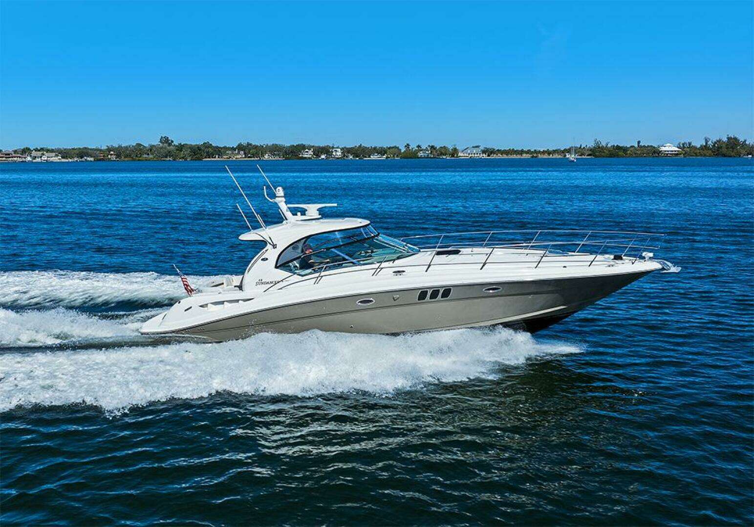 2006 44' Sea Ray photo