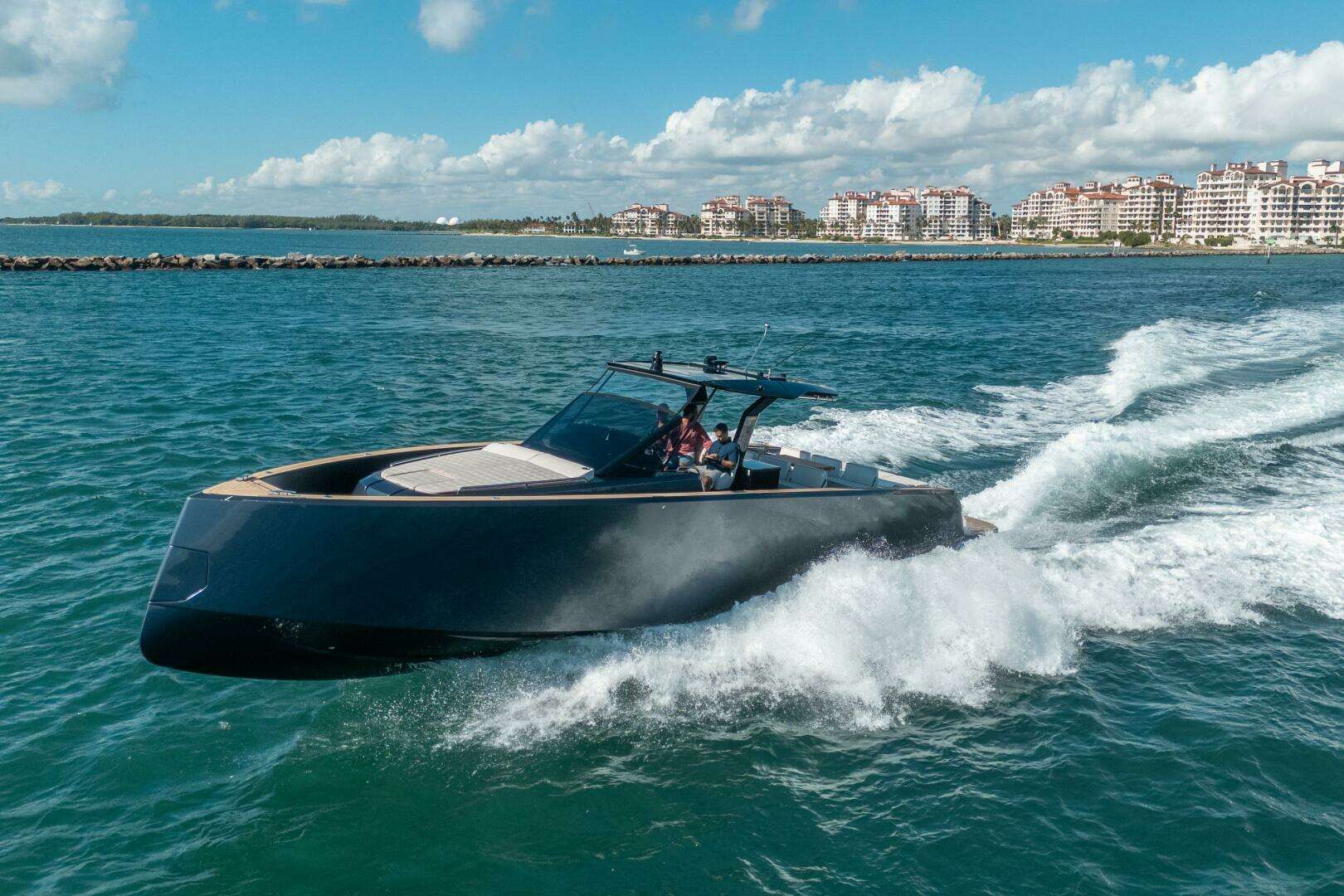 2023 43' Pardo Yachts photo