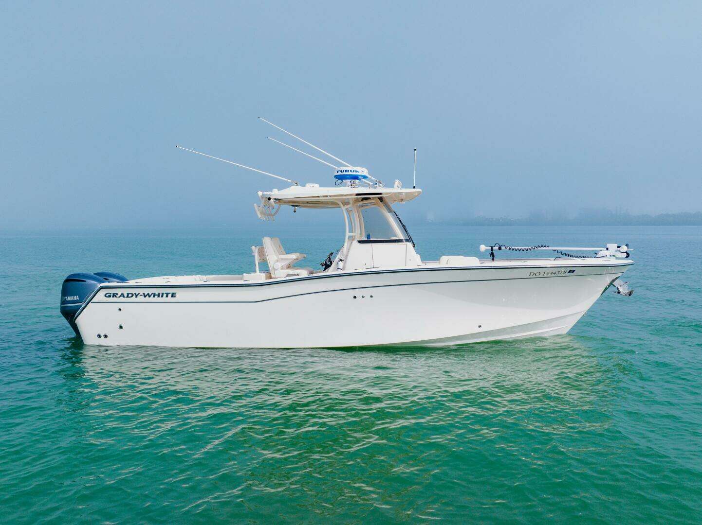 2021 30' Grady-White photo