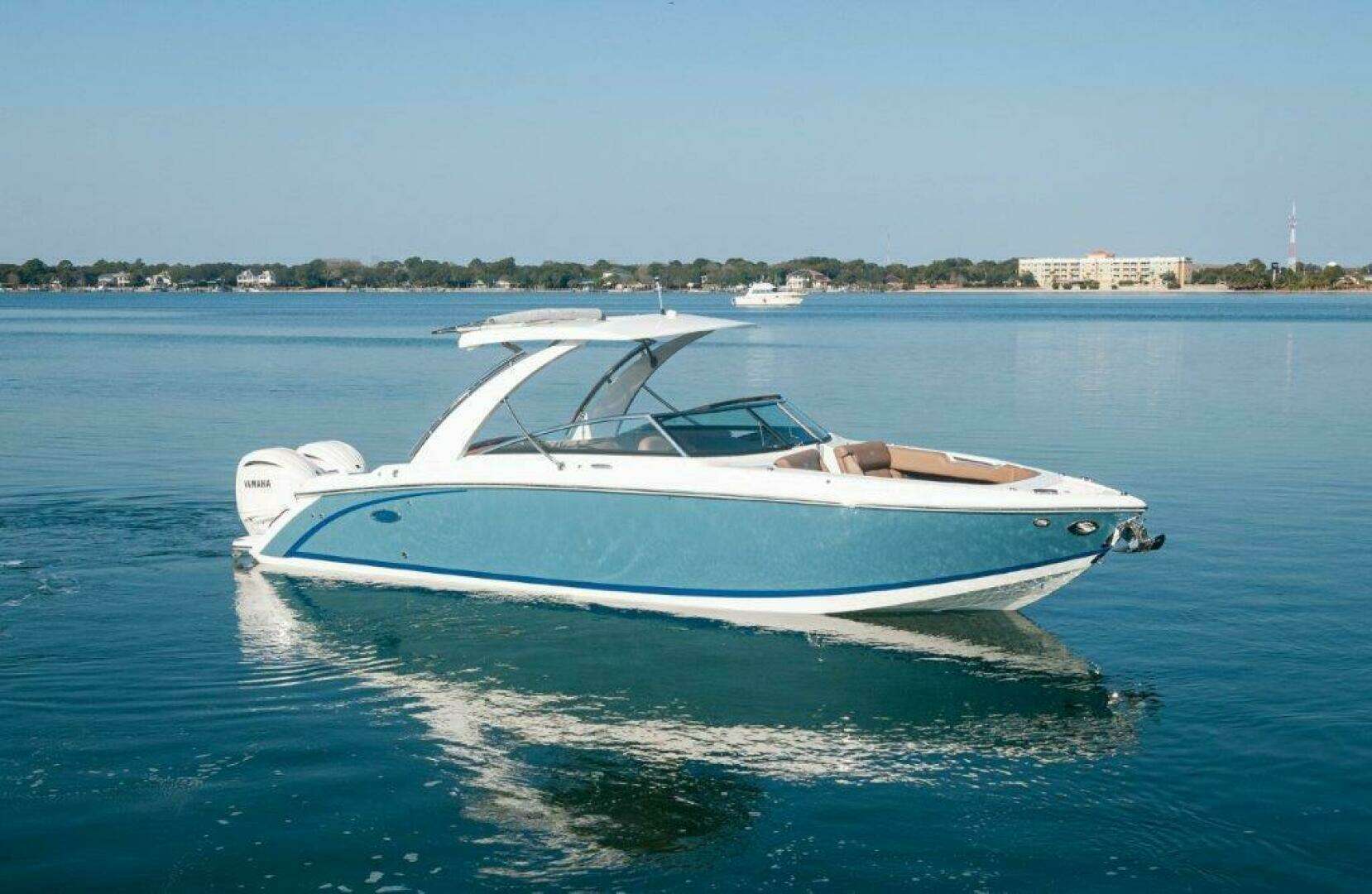 2022 30' Cobalt photo