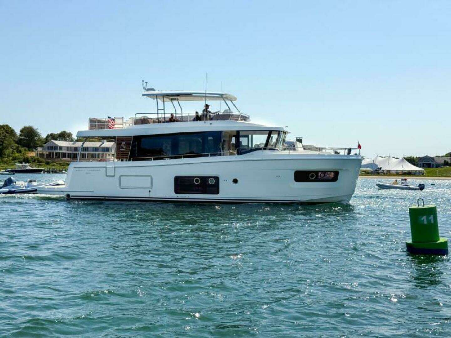 2026 56' Beneteau photo