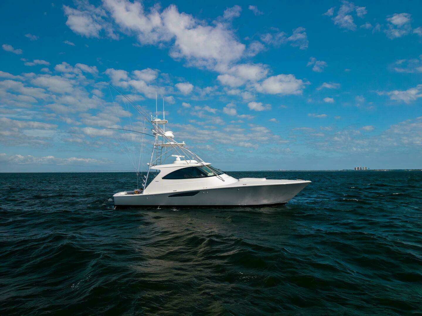 2015 52' Viking photo