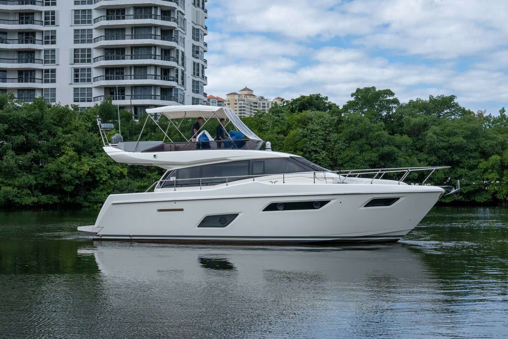 2018 45' Ferretti Yachts photo