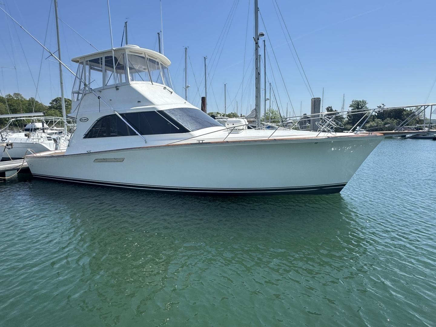 1988 44' Ocean Yachts photo