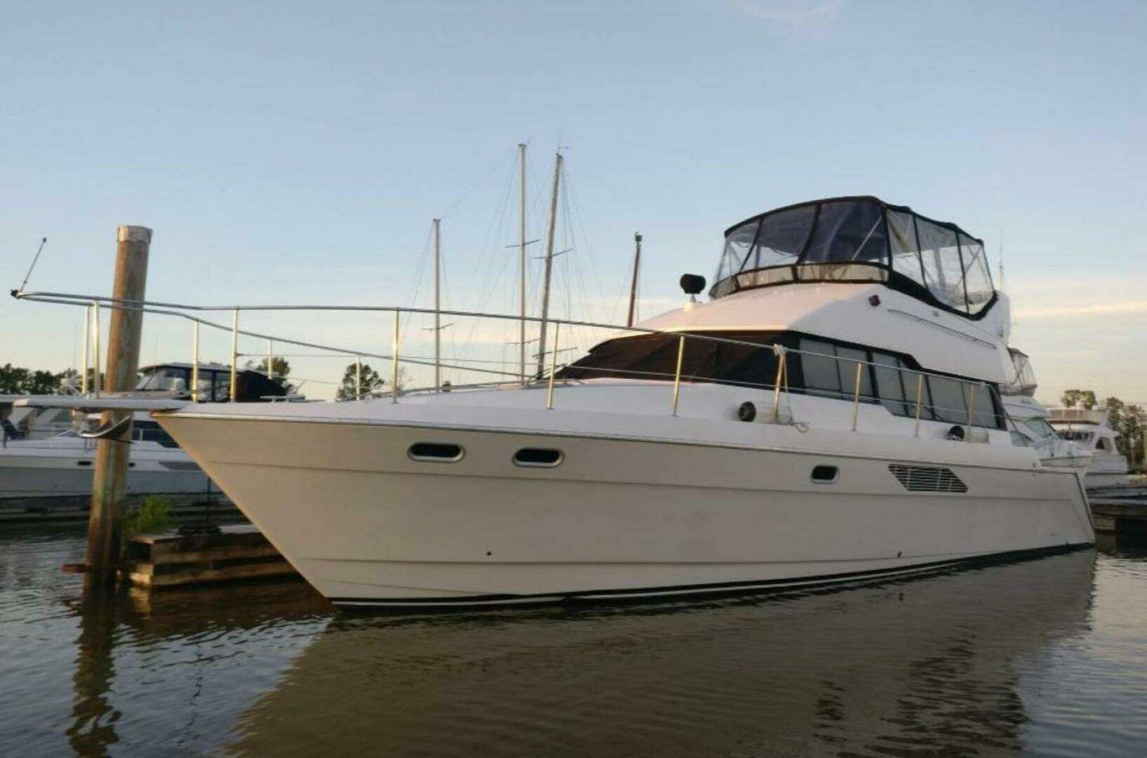 1991 43' Bayliner photo