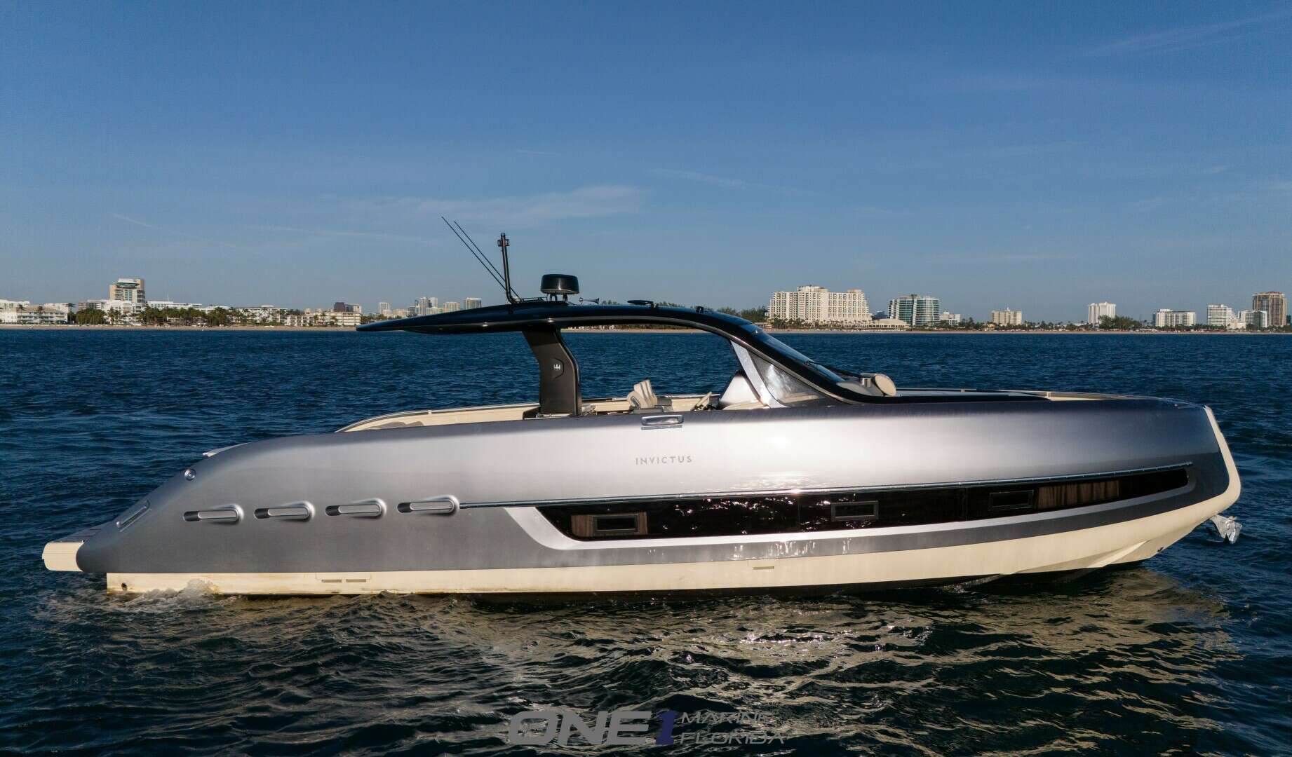 2024 47' Invictus photo