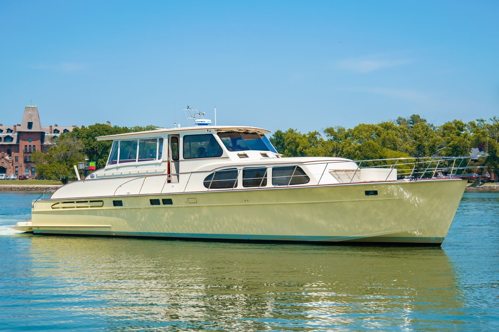 2006 56' Huckins photo