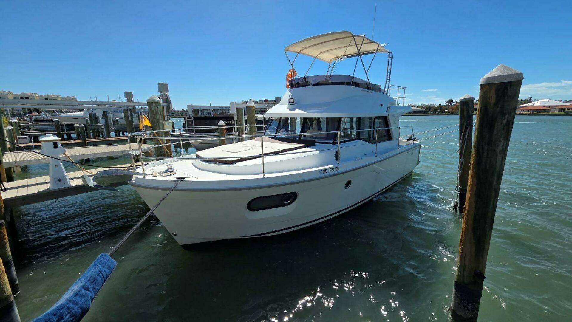 2019 35' Beneteau photo
