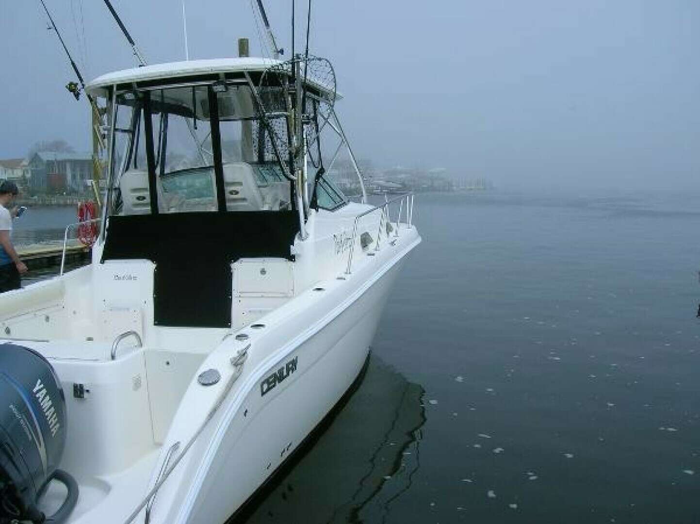 2007 32' Century photo