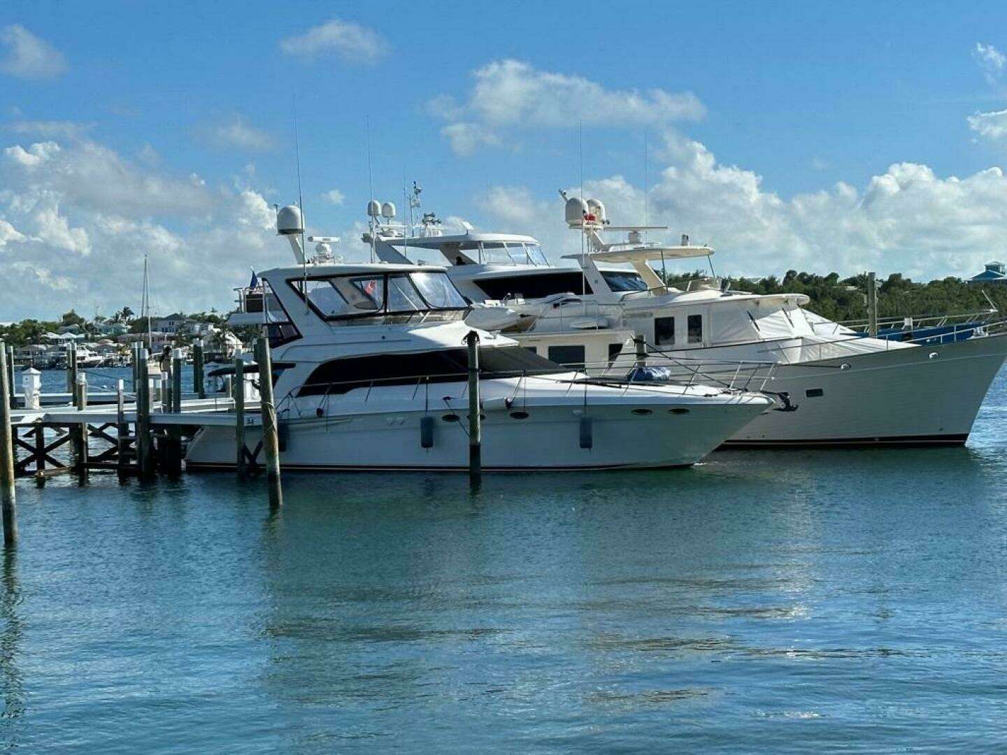 1998 48' Sea Ray photo