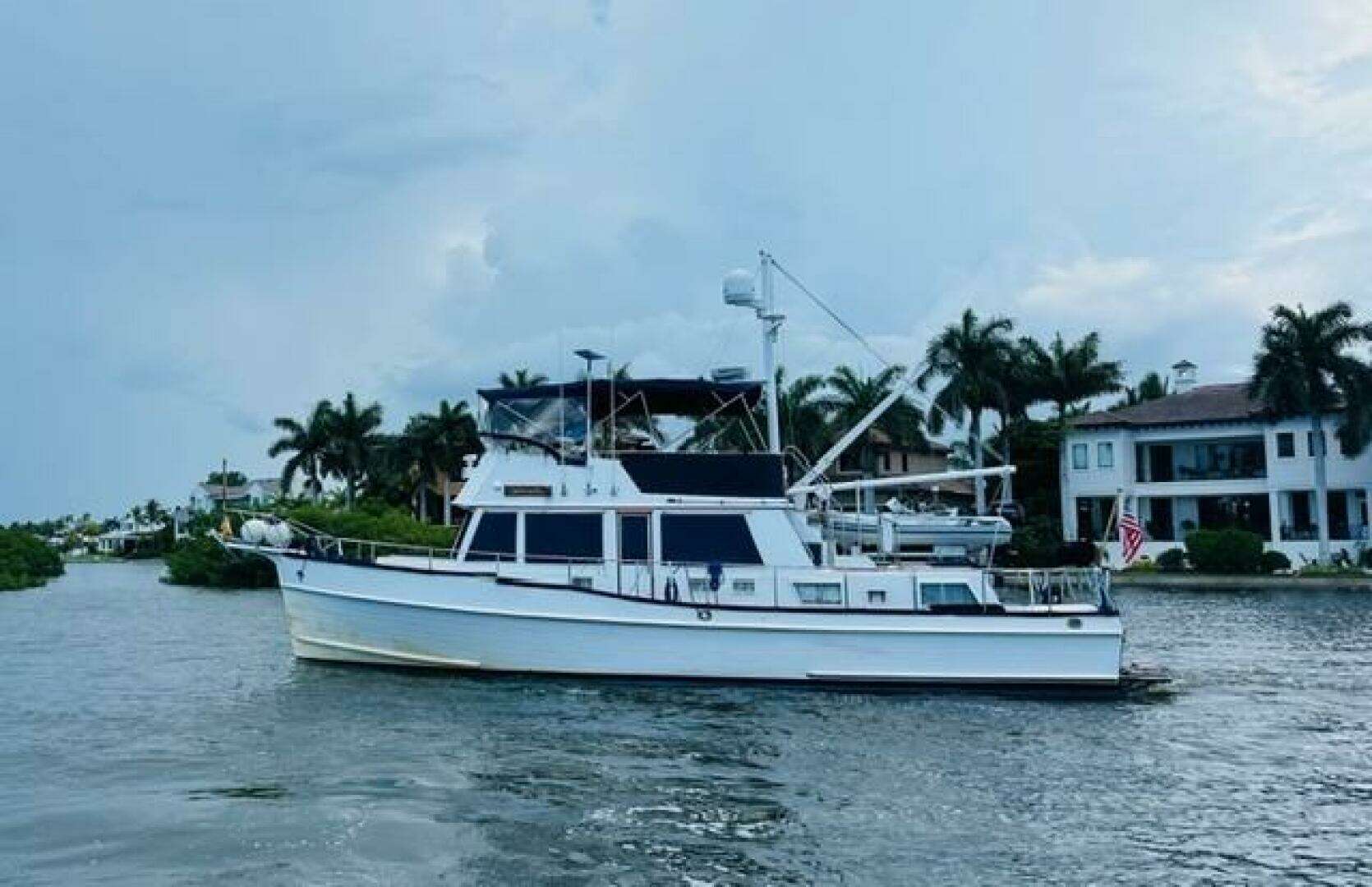 2002 42' Grand Banks photo