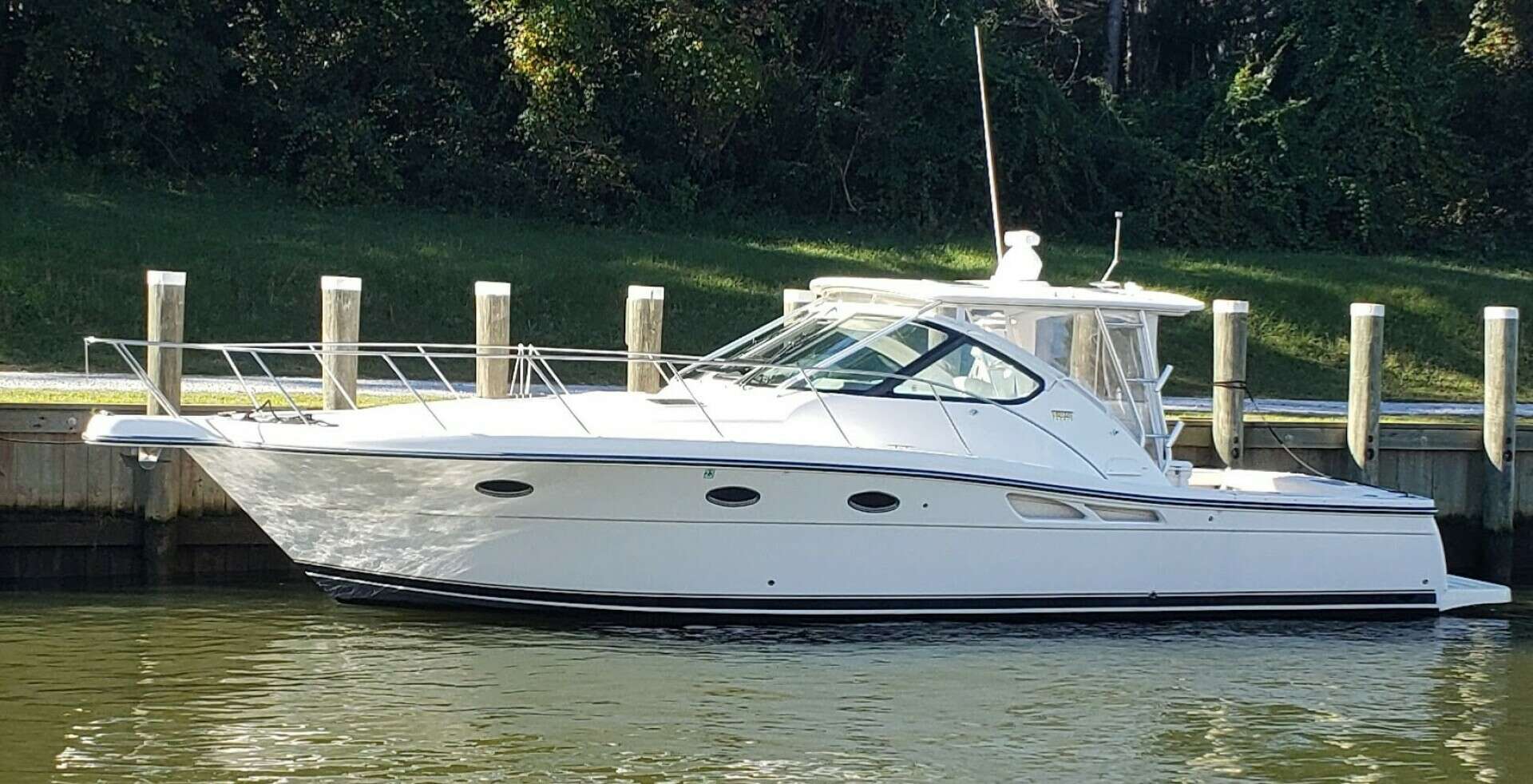 2006 36' Tiara Yachts photo