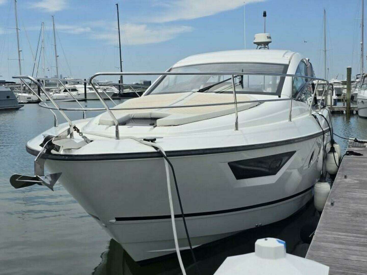2019 42' Beneteau photo