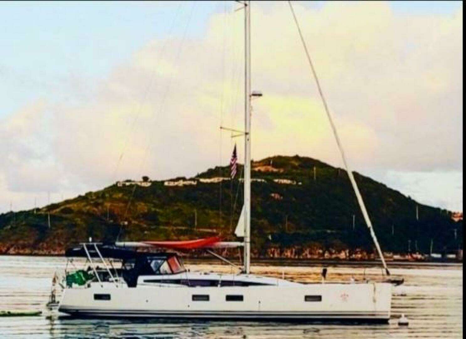 2018 54' Jeanneau photo