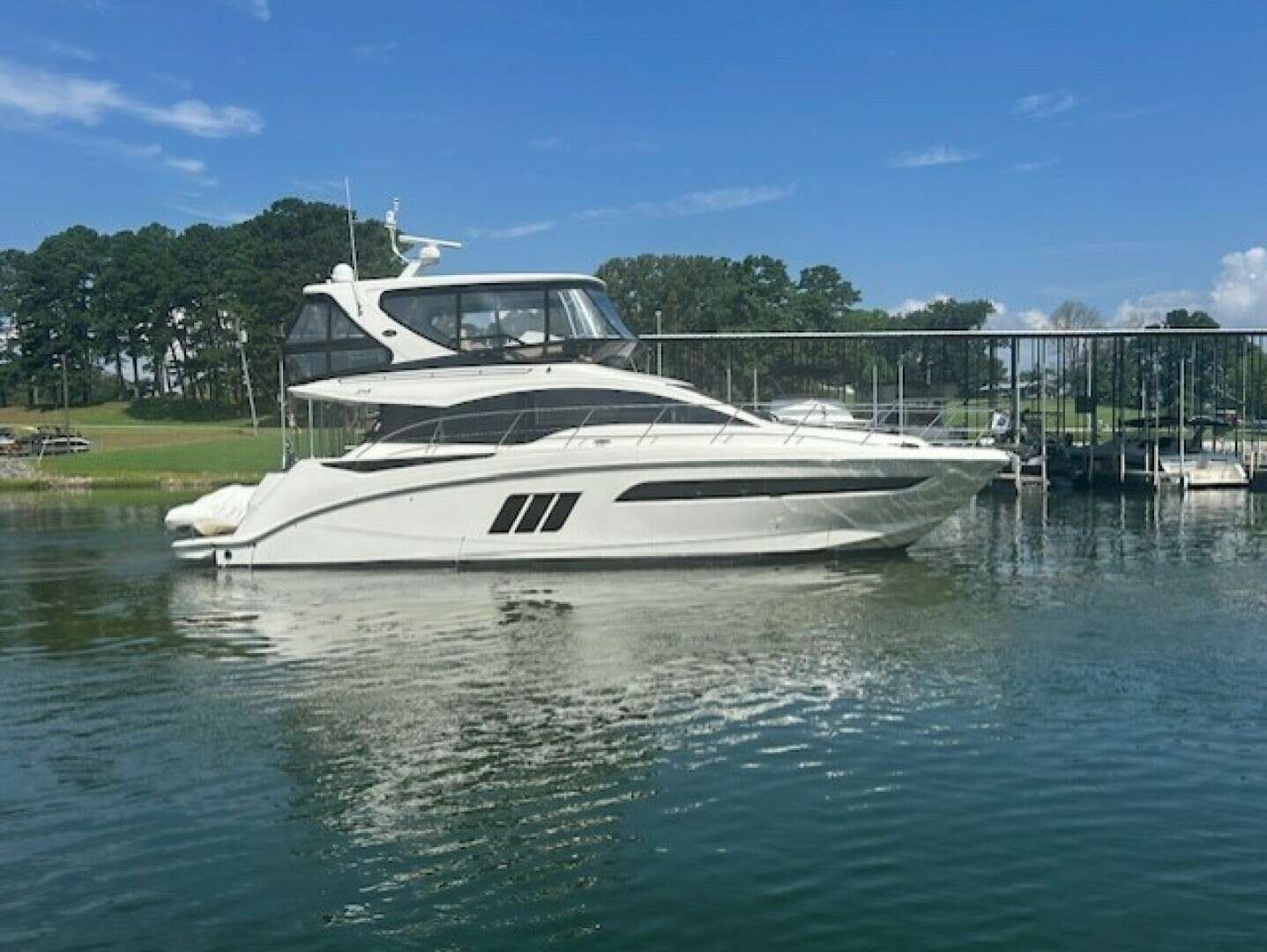 2016 50' Sea Ray photo