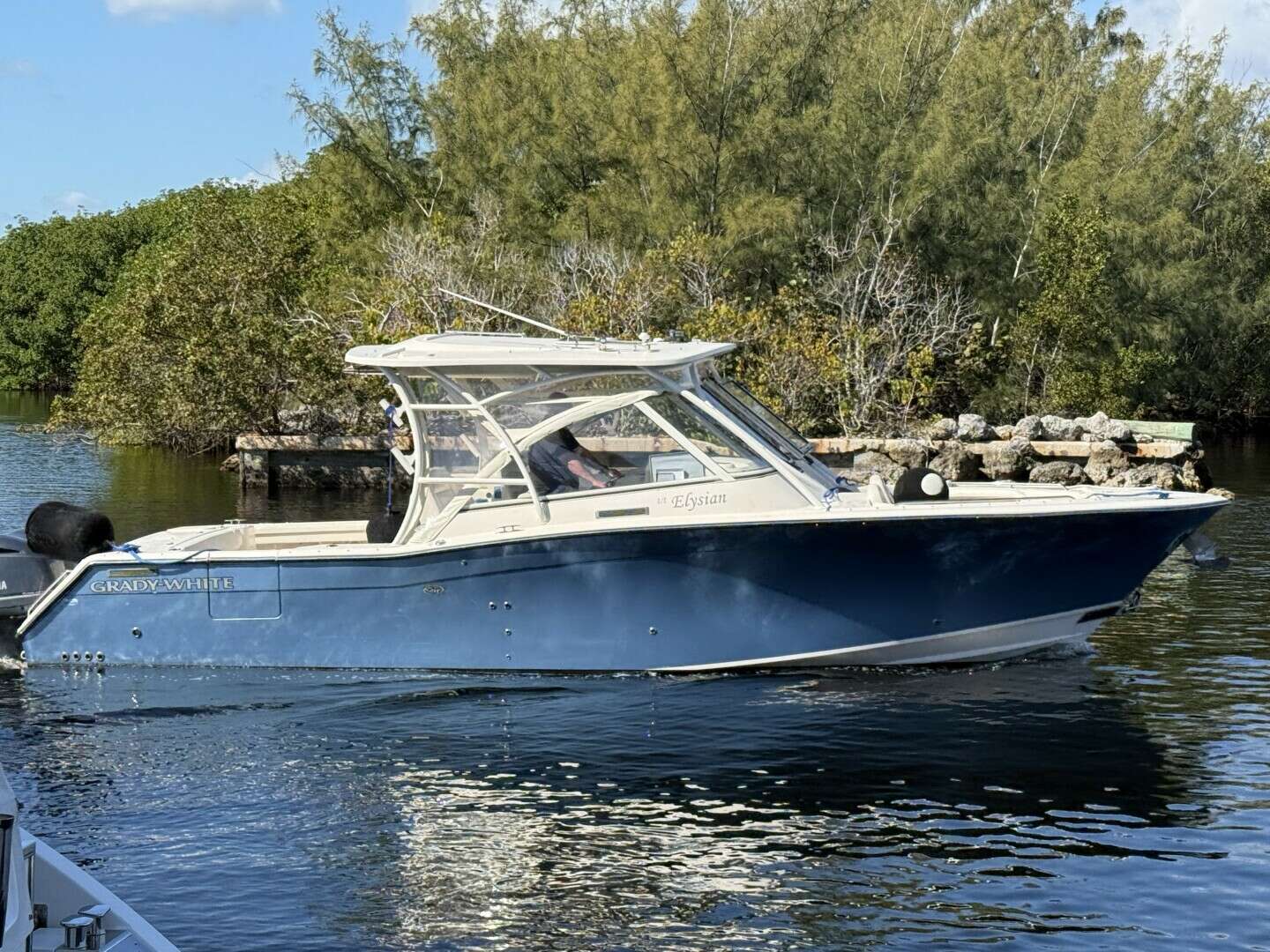 2018 33' Grady-White photo
