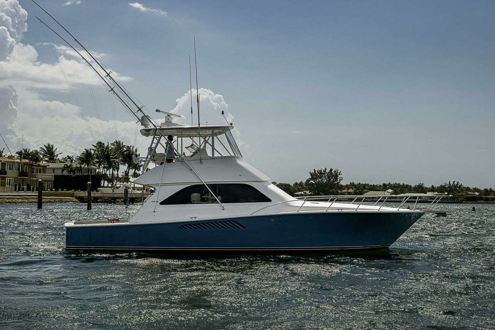 2003 48' Viking photo
