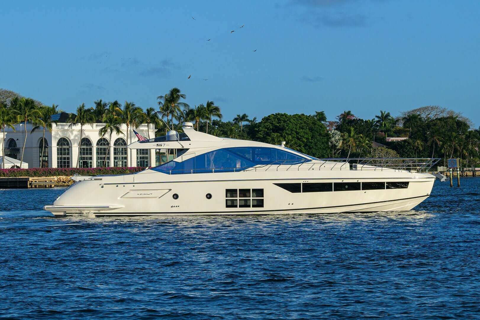 2019 70' Azimut photo