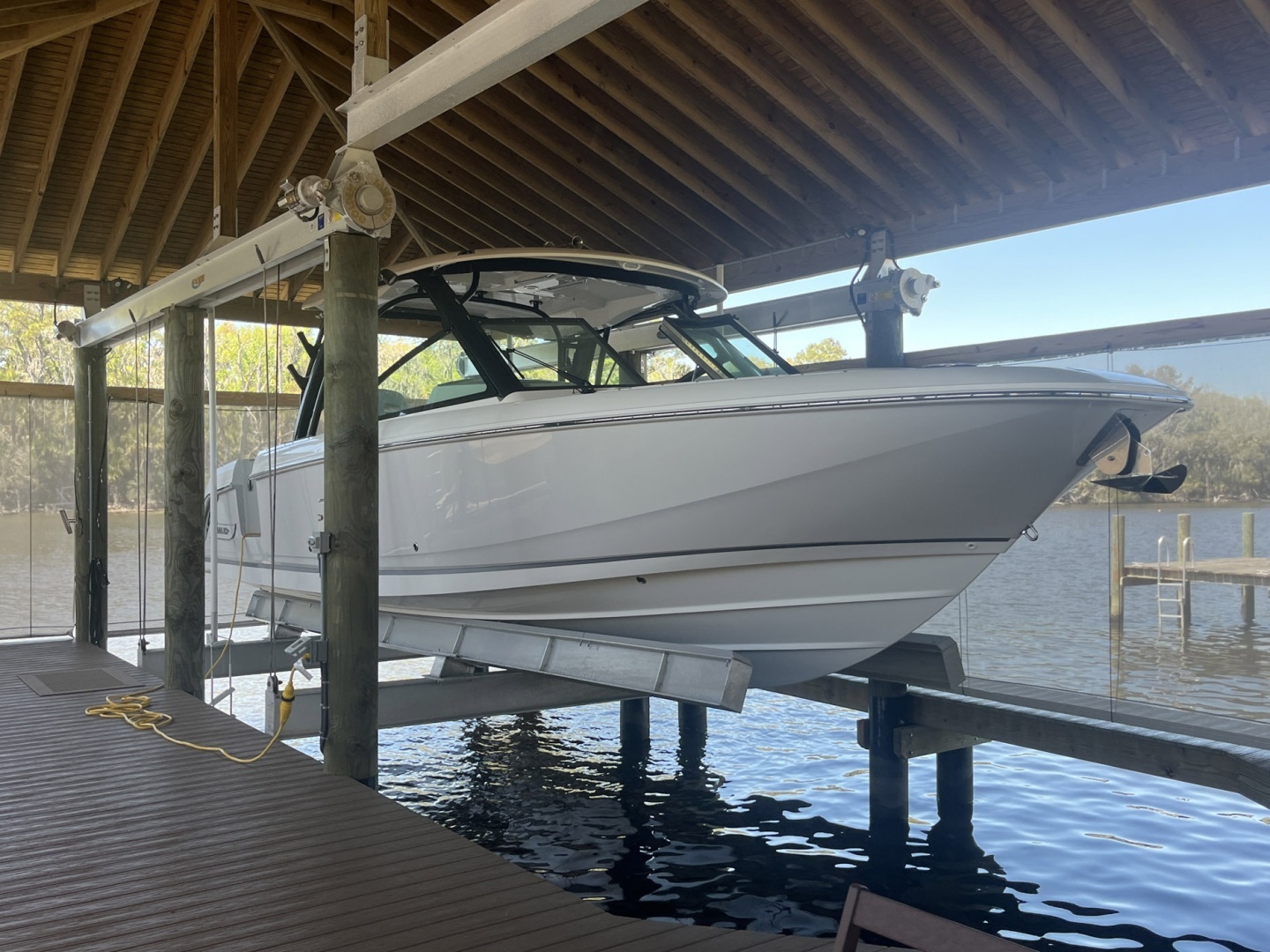 2022 32' Boston Whaler photo