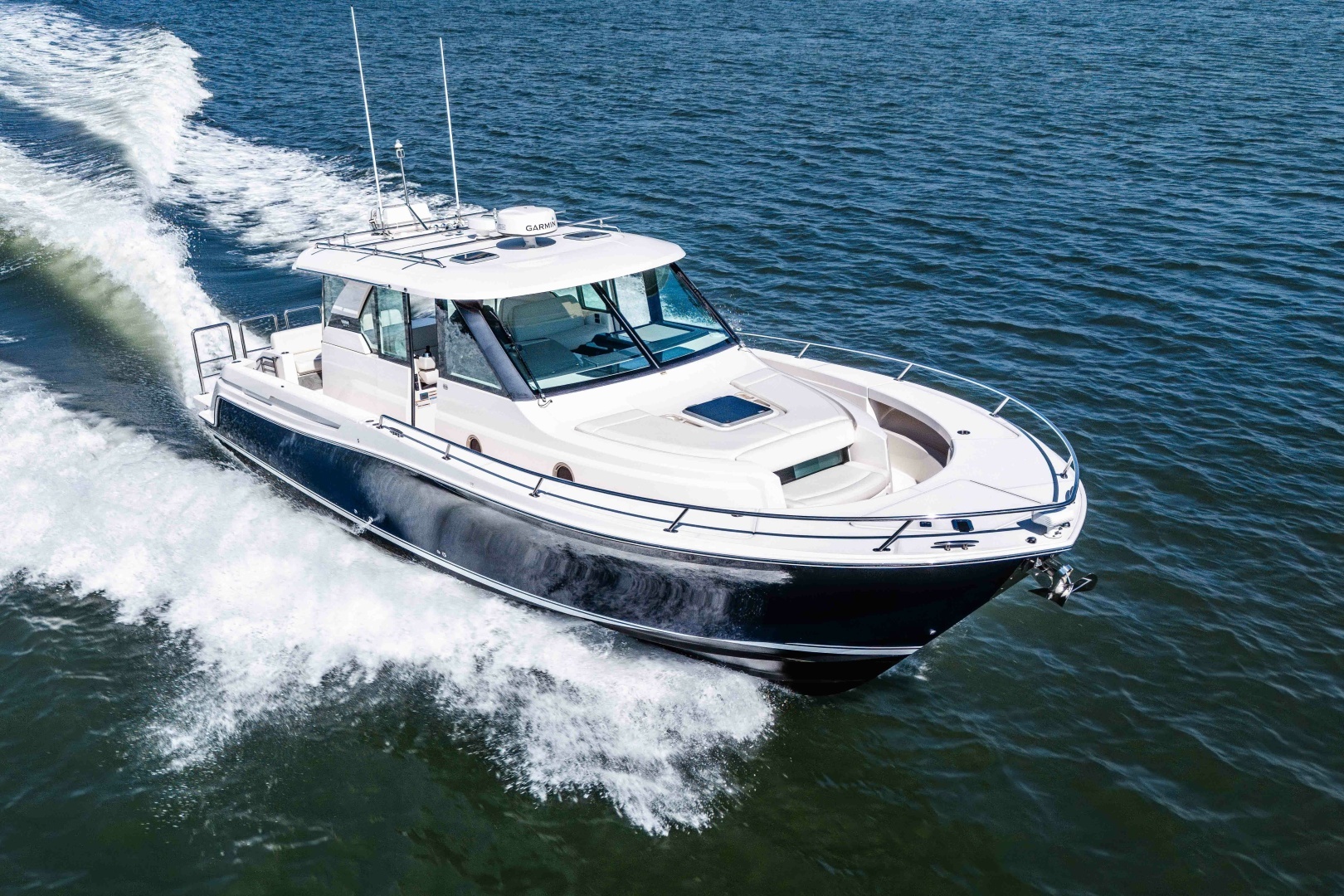 2016 44' Tiara Yachts photo