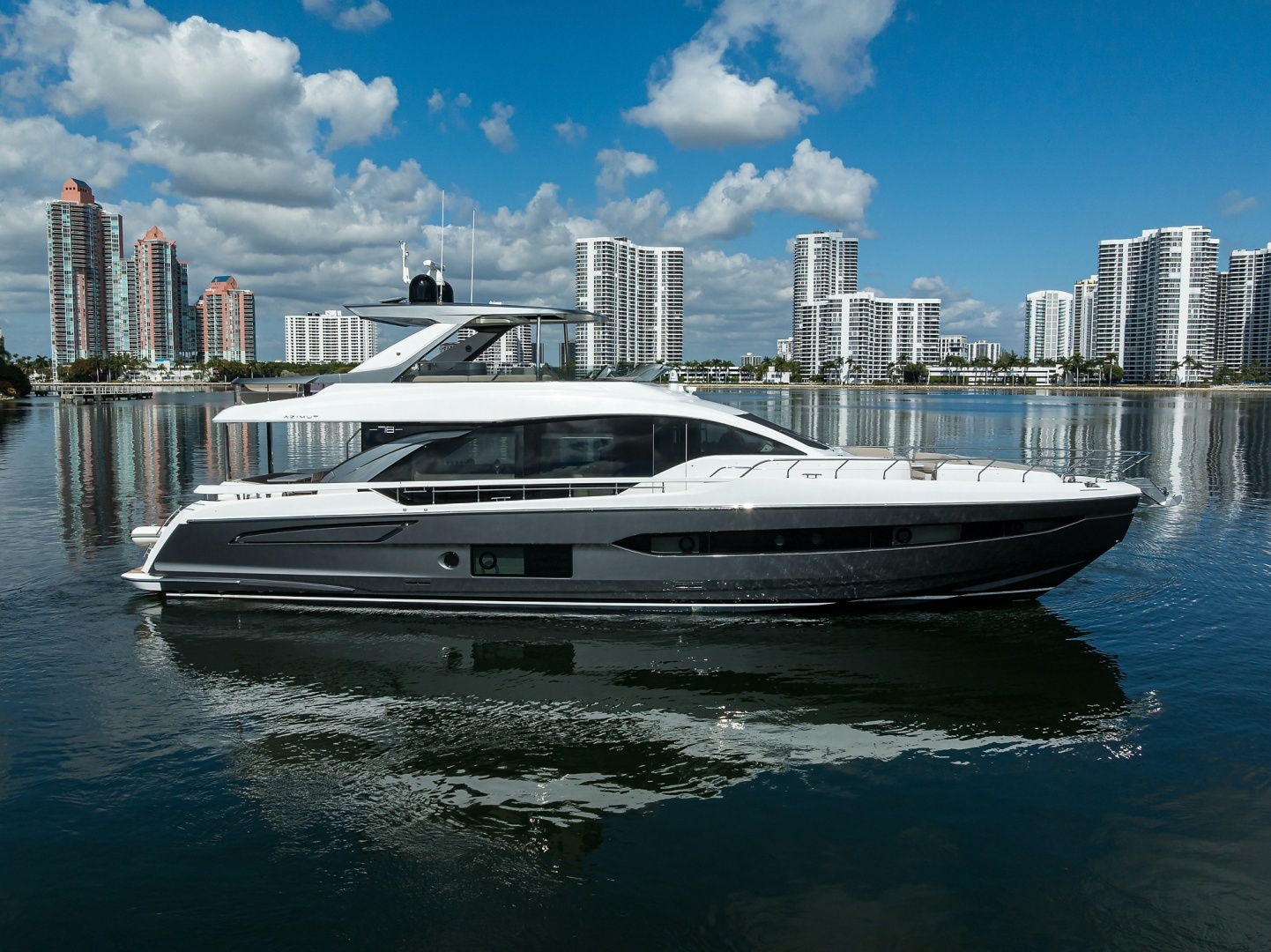 2024 78' Azimut photo