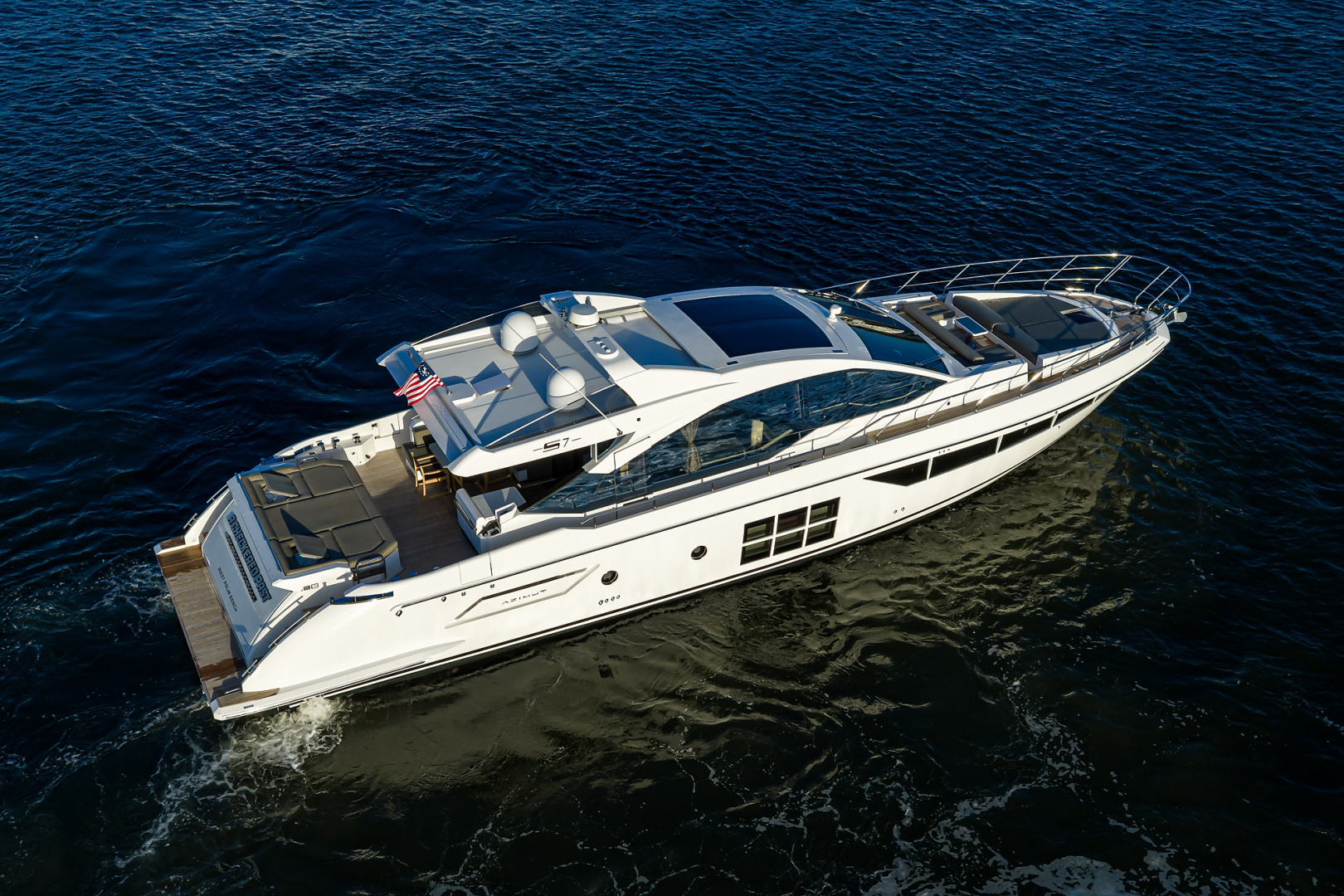 2019 70' Azimut photo