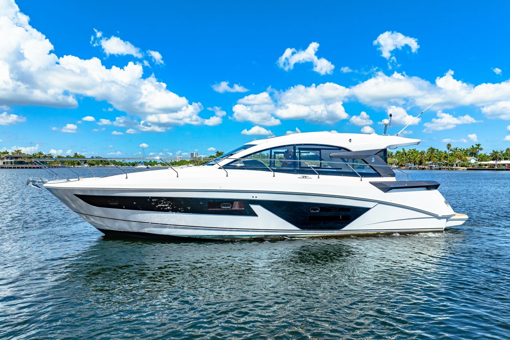 2024 45' Beneteau photo