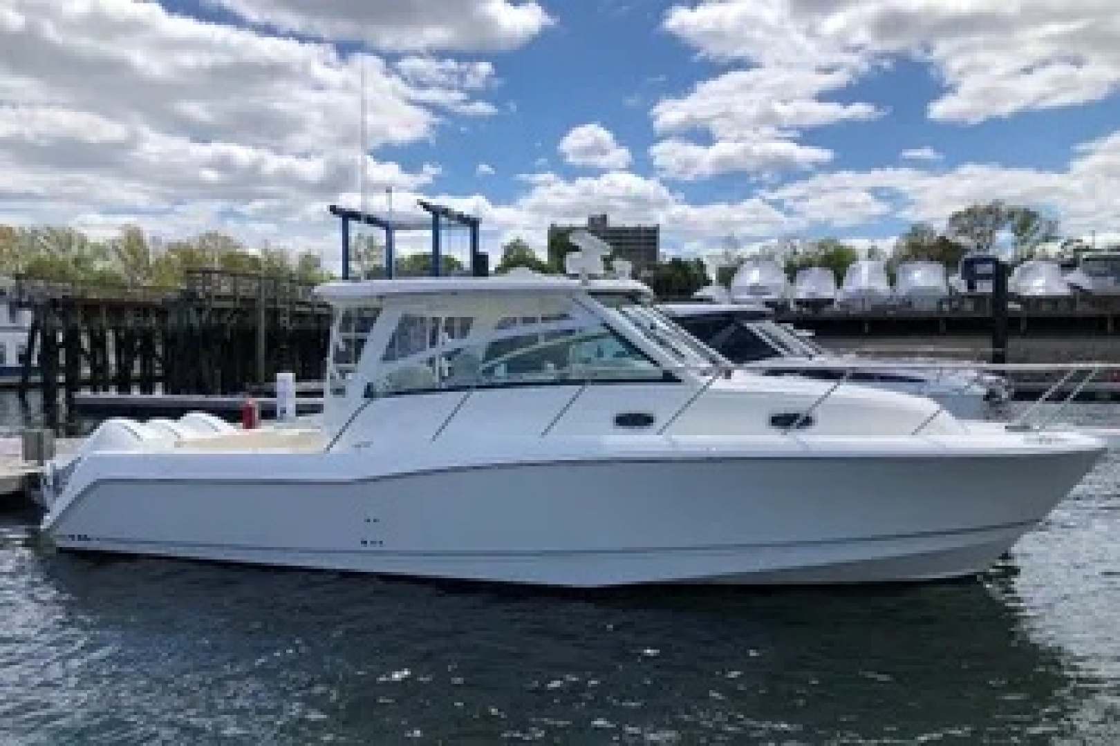 2020 34' Boston Whaler photo