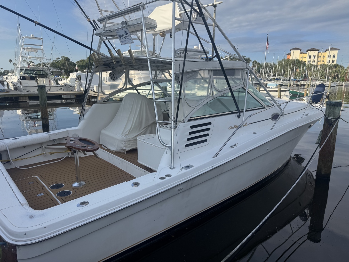 1999 37' Sea Ray photo