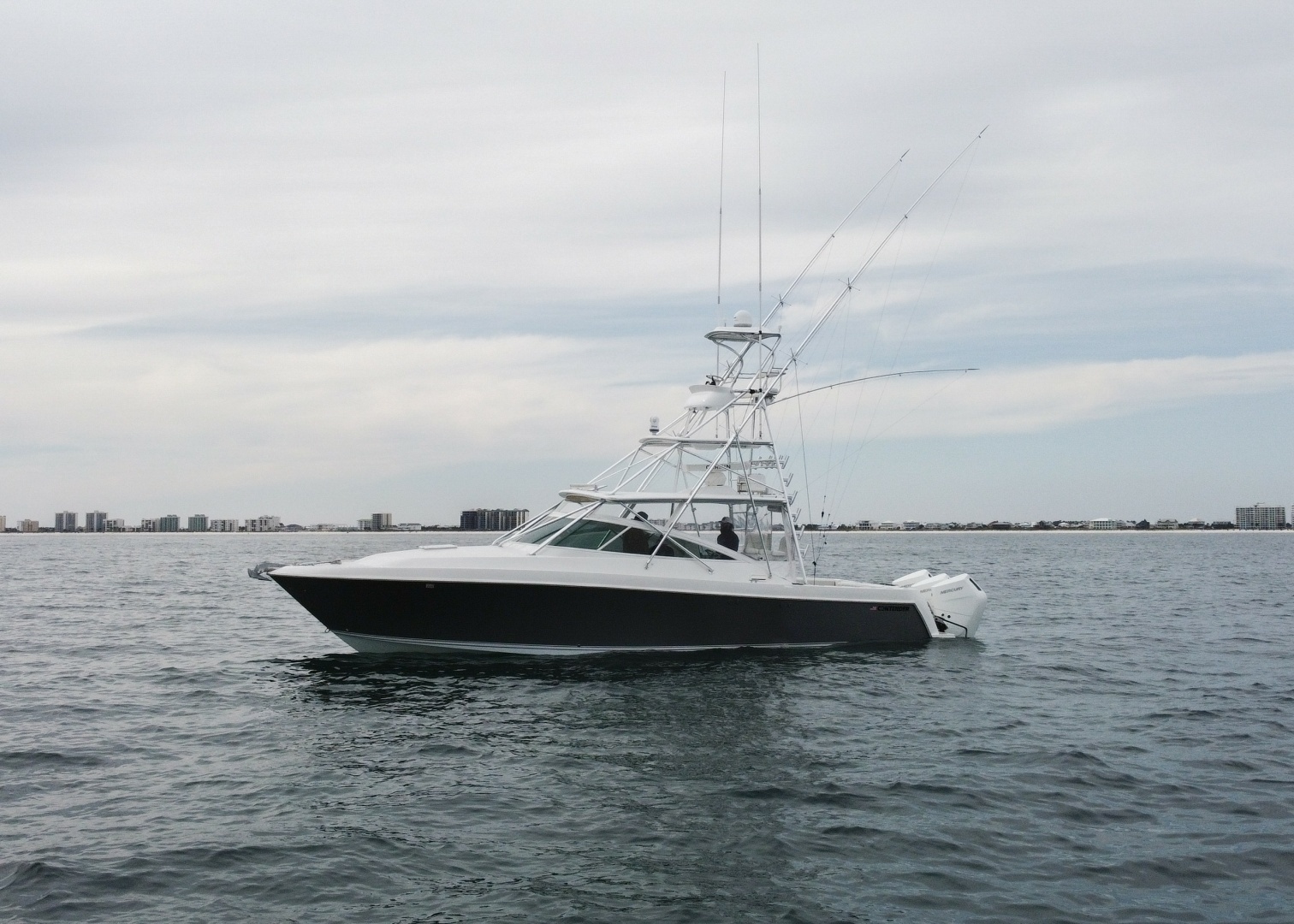 2011 40' Contender photo