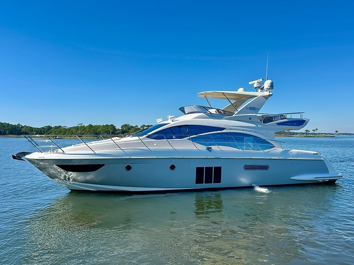 2011 53' Azimut photo