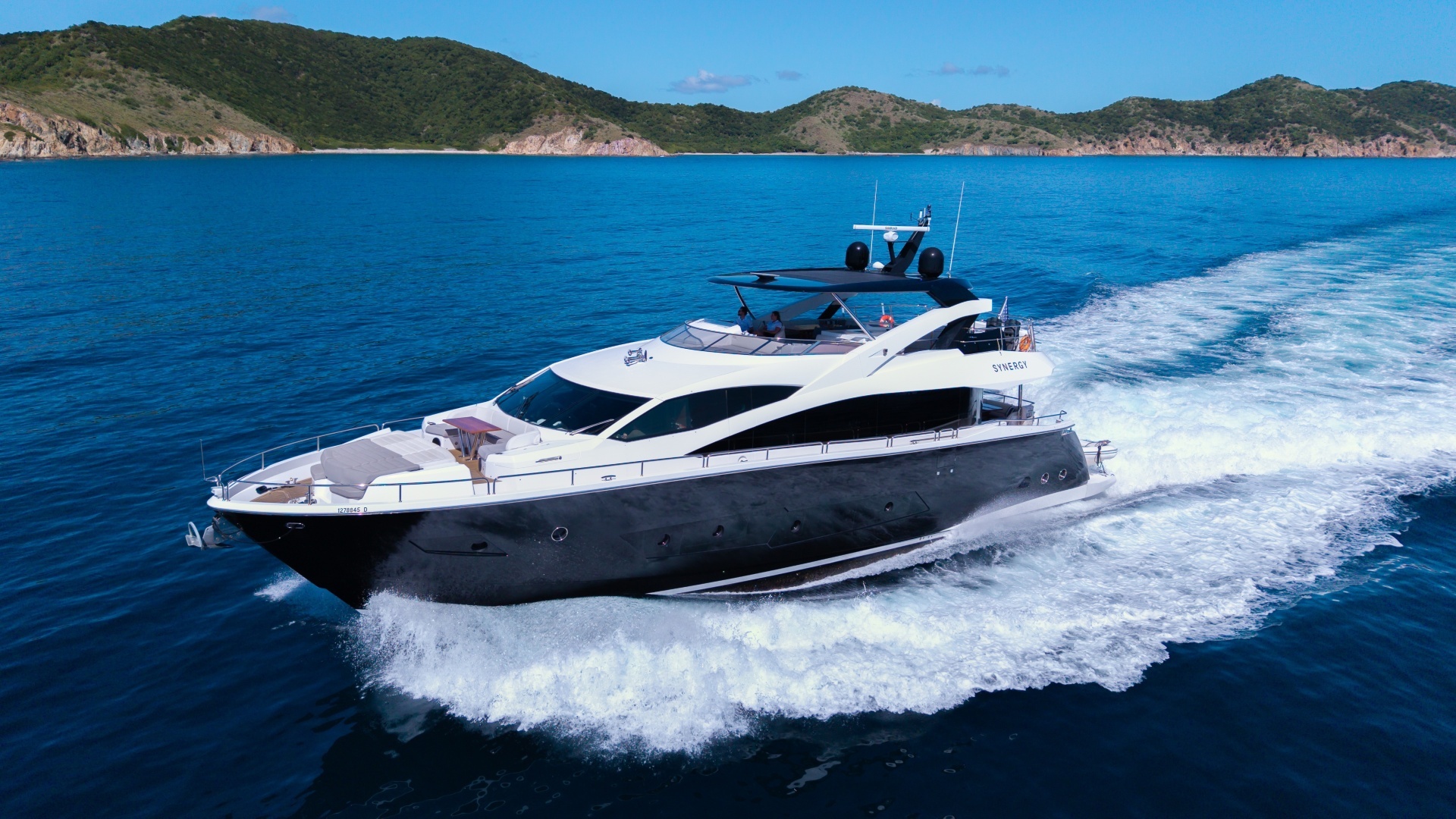2017 86' Sunseeker photo