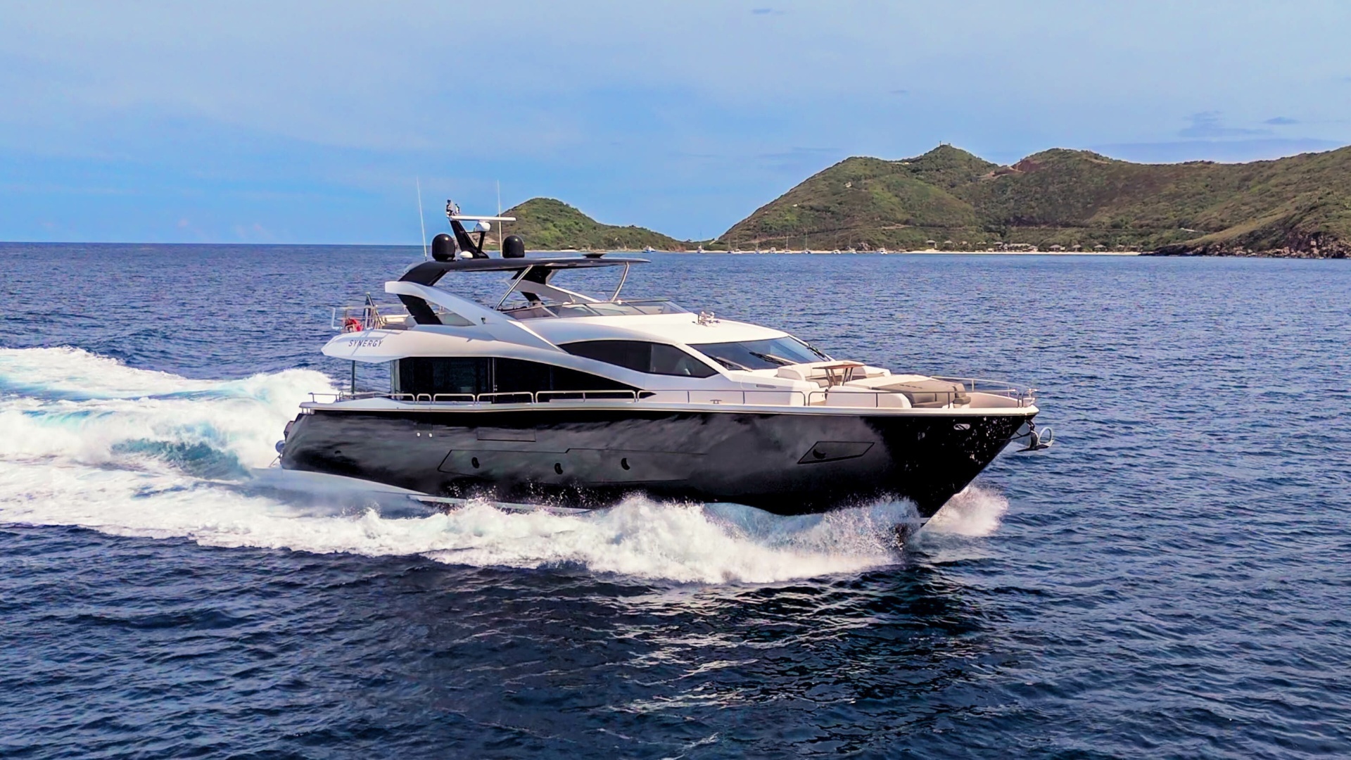 2017 86' Sunseeker photo