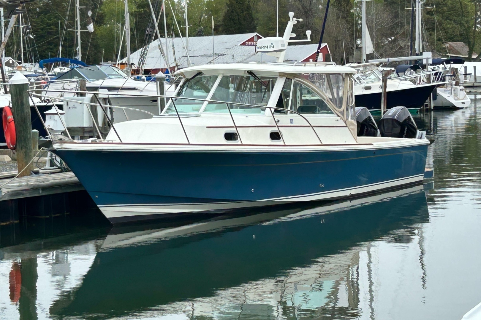 2020 32' Hunt Yachts photo