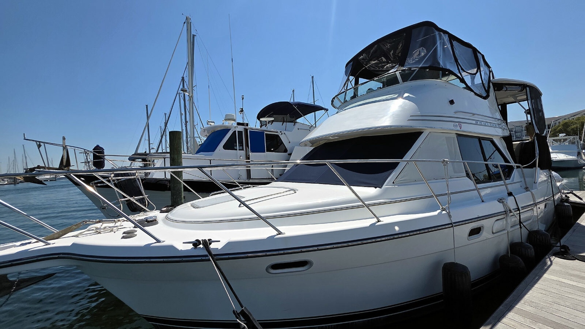 1999 40' Bayliner photo