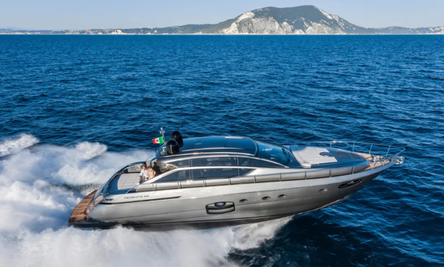 2018 62' Pershing photo