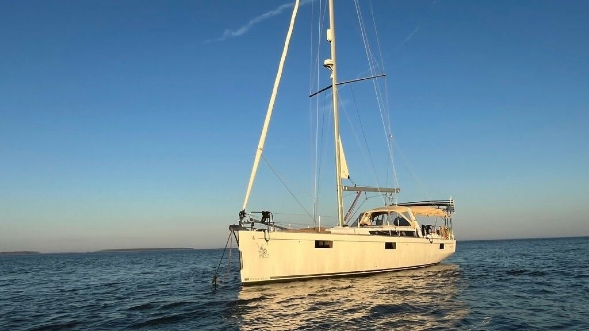 2012 48' Beneteau photo
