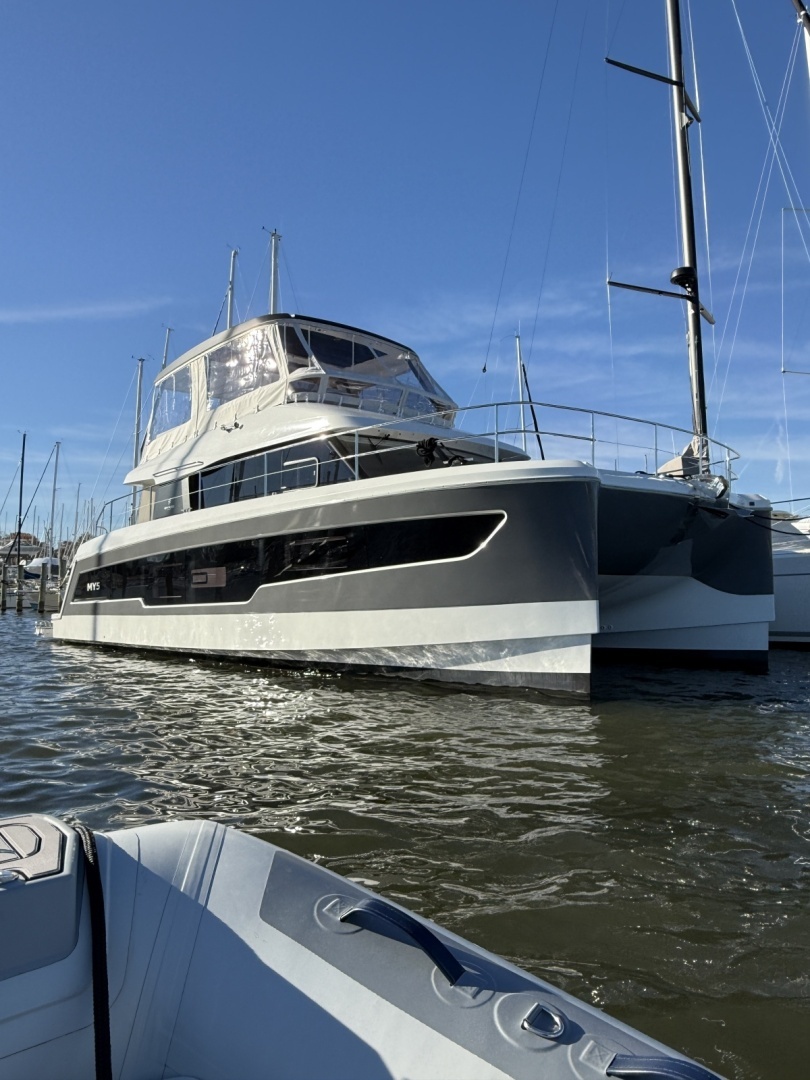 2024 40' Fountaine Pajot photo