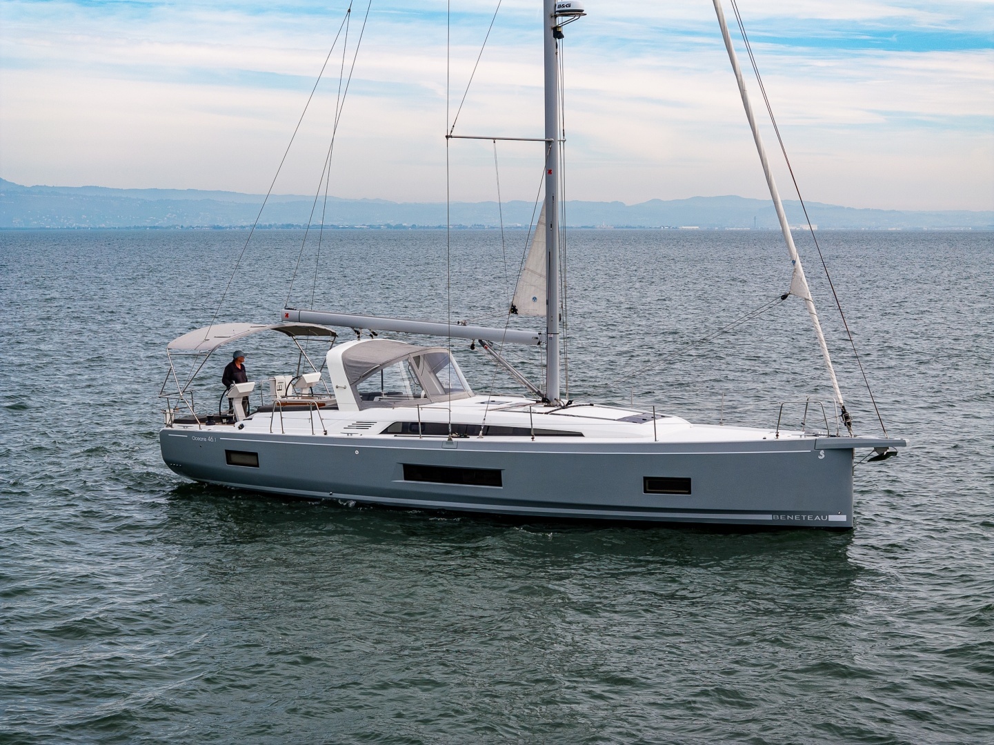 2020 46' Beneteau photo
