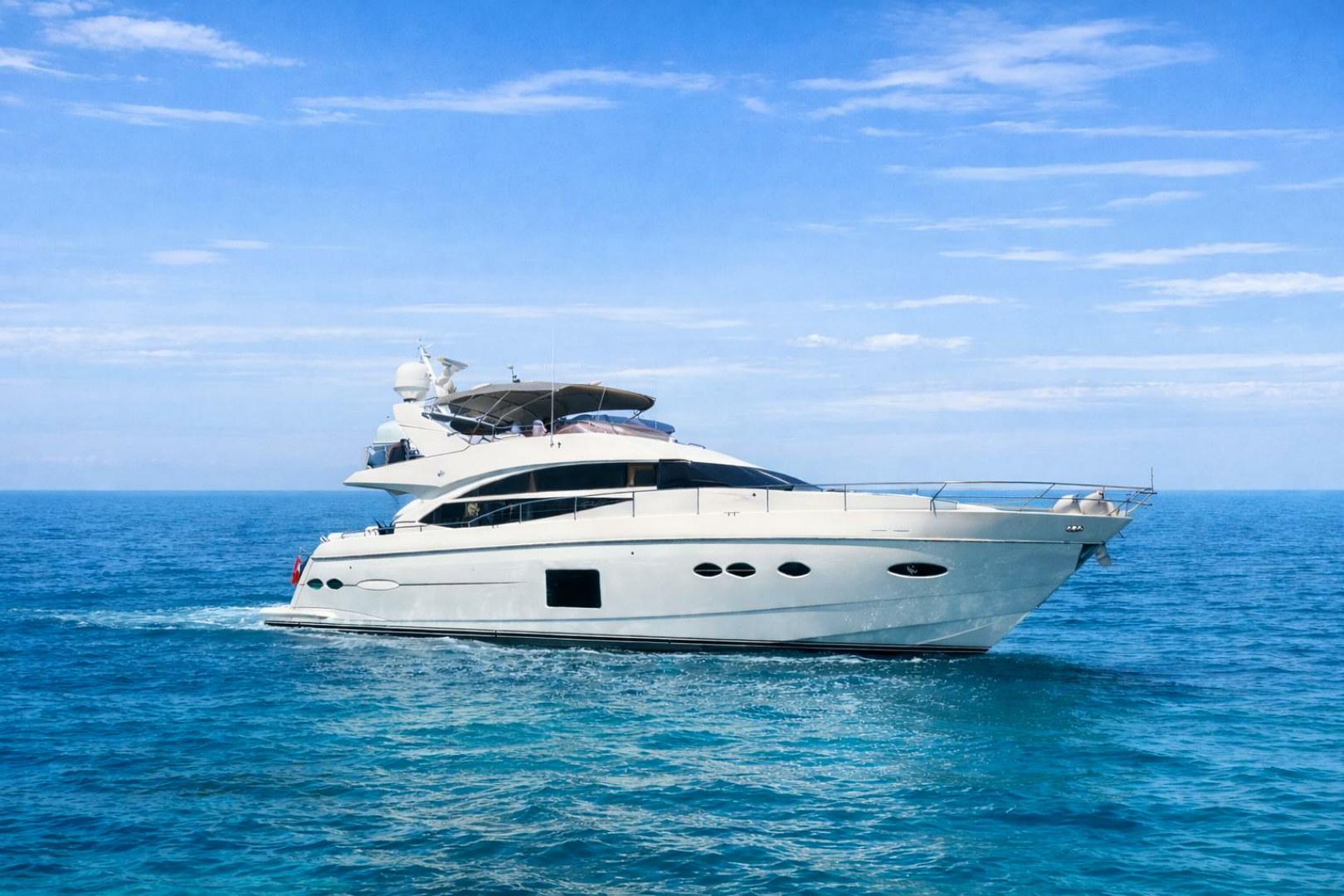 2014 73' Princess Yachts photo