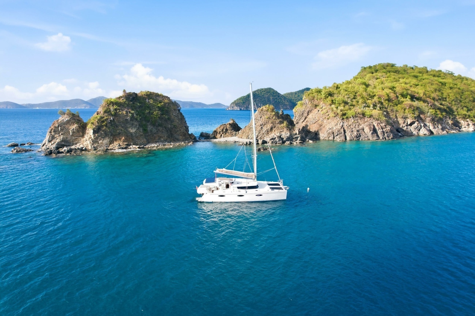 2013 59' Fountaine Pajot photo
