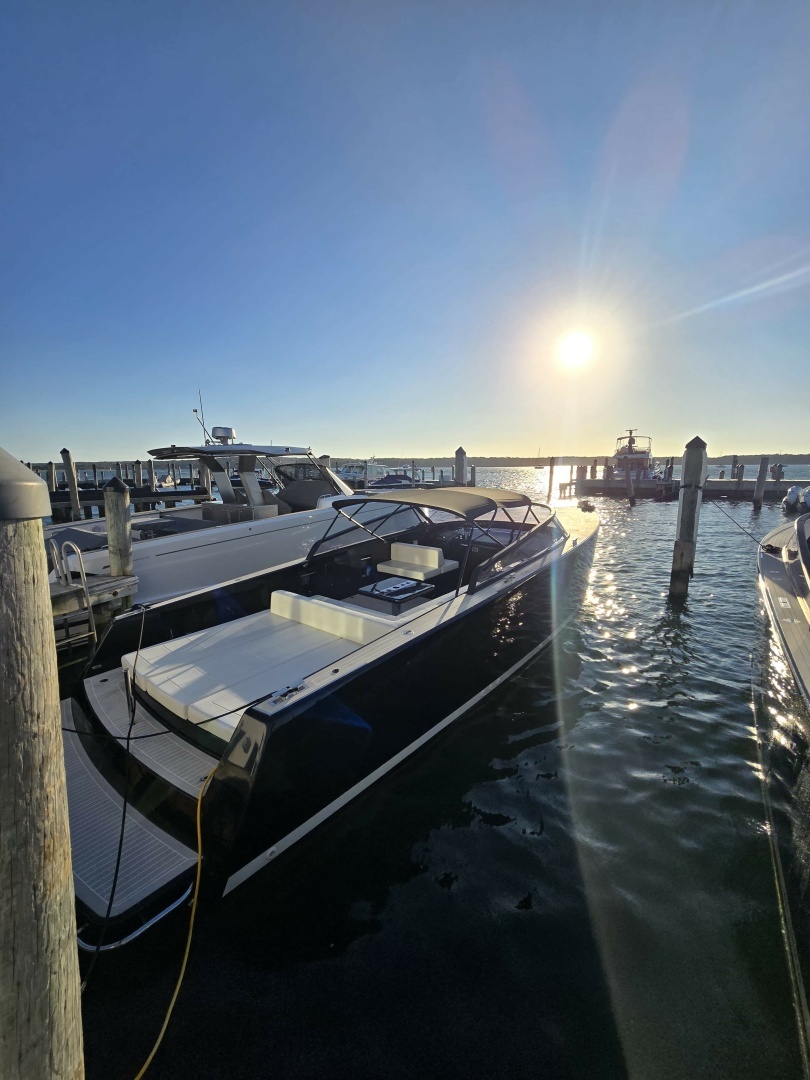 2016 40' VanDutch photo
