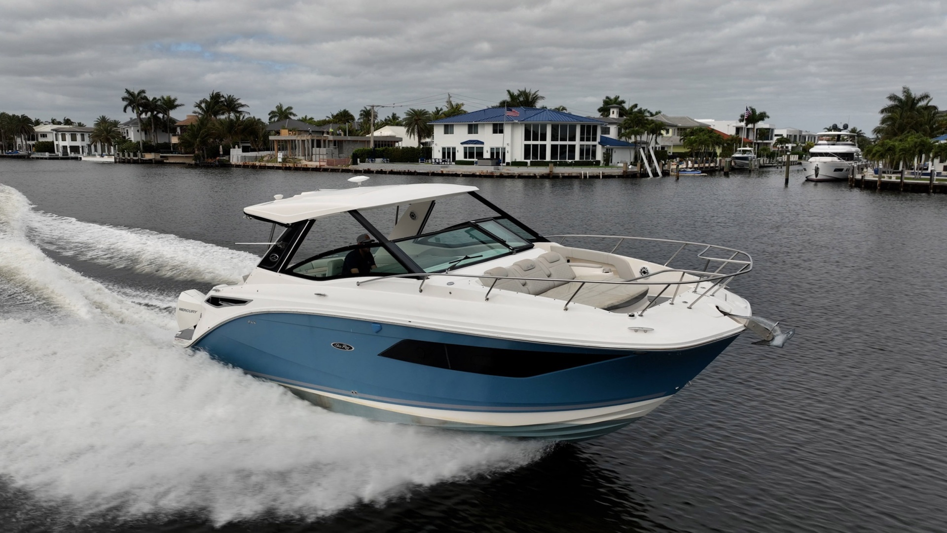 2021 32' Sea Ray photo