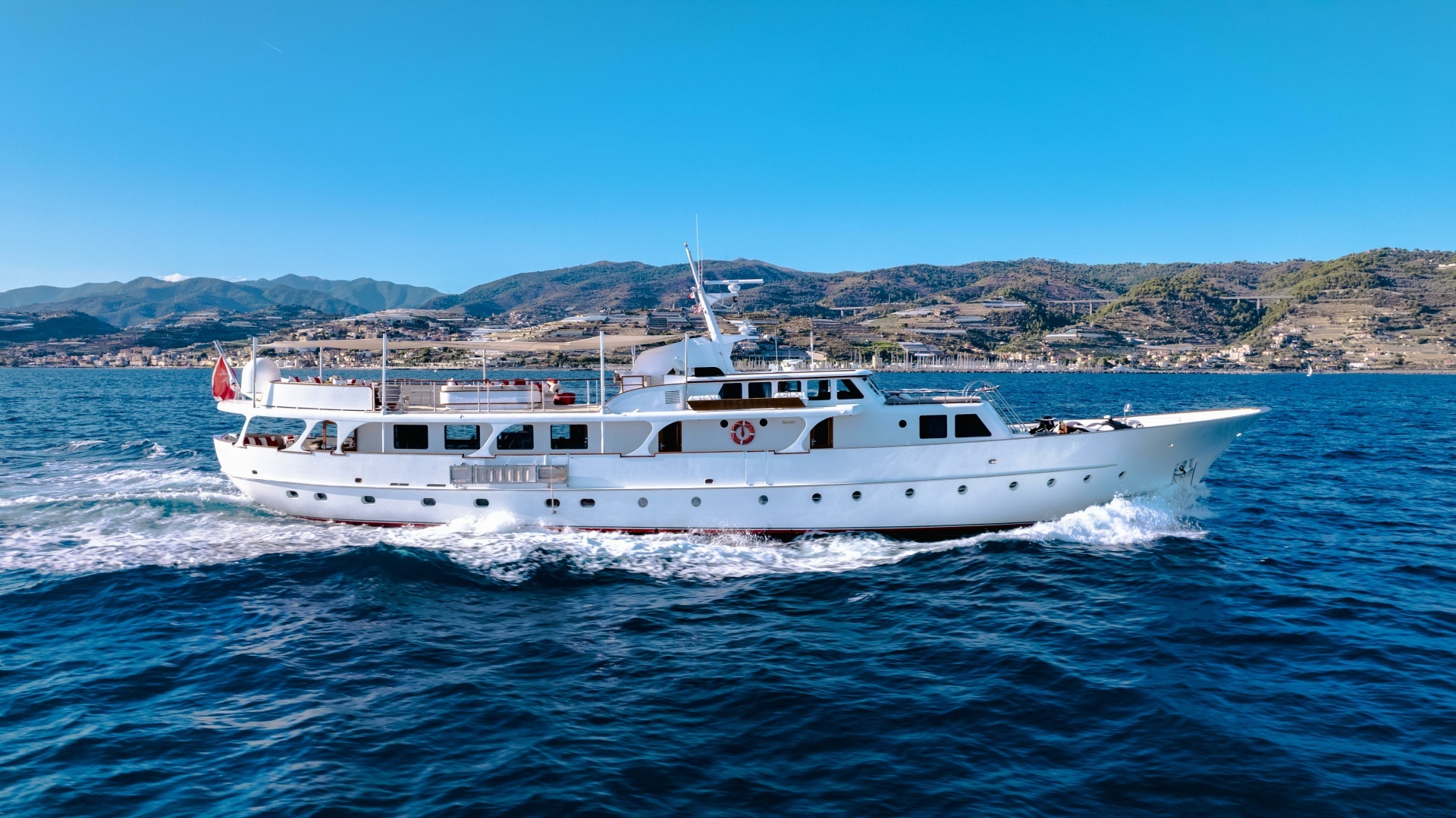 1970 116' Feadship photo