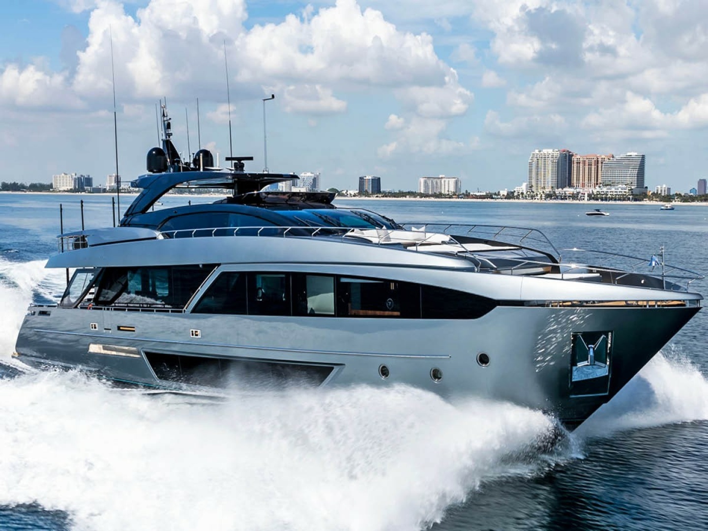 2020 110' Riva photo